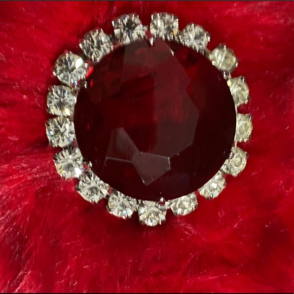 Vintage Brooch - Picture 1 of 5